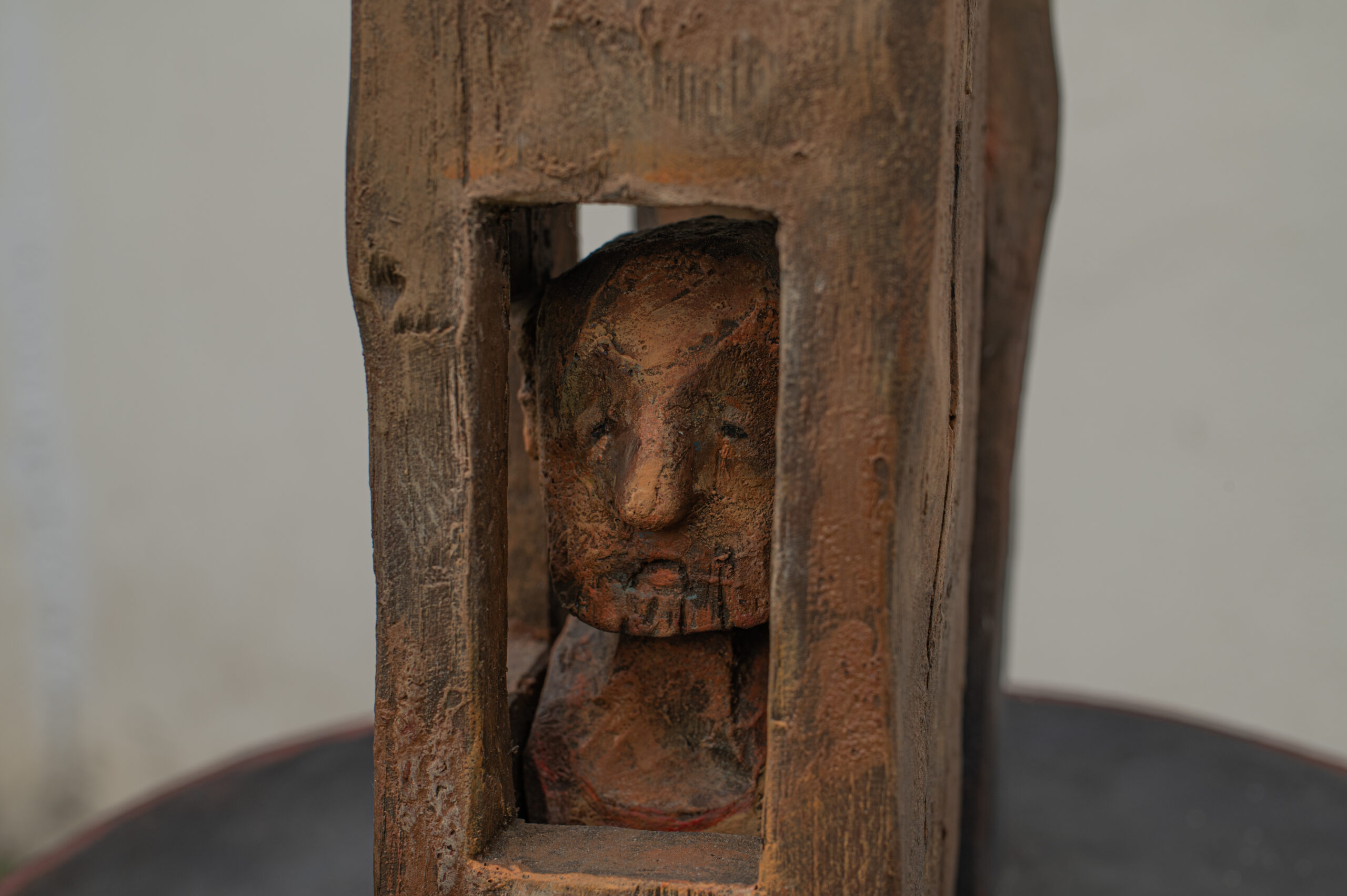 Serie iconogramas, madera policromada pequeño formato, 2013